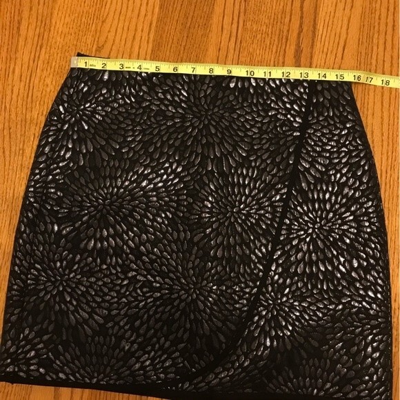 Loft Black Shimmer Flower Petal Overlay Skirt - Picture 8 of 9